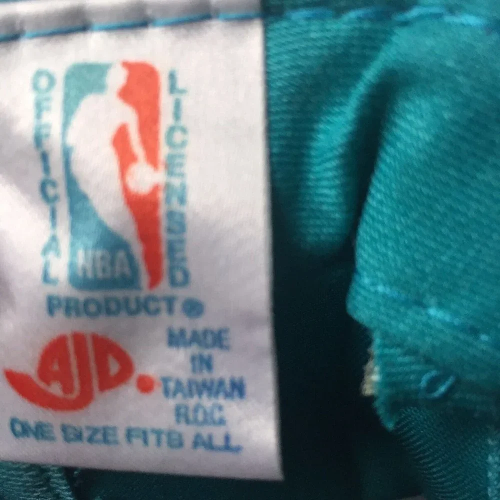 NWT Vintage Charlotte Hornets Snapback Deadstock New 90s NBA